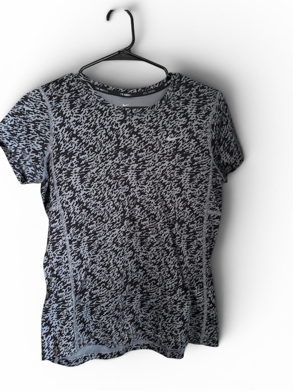 Nike Gray & Black Patterned Short Sleeve Performance Tee